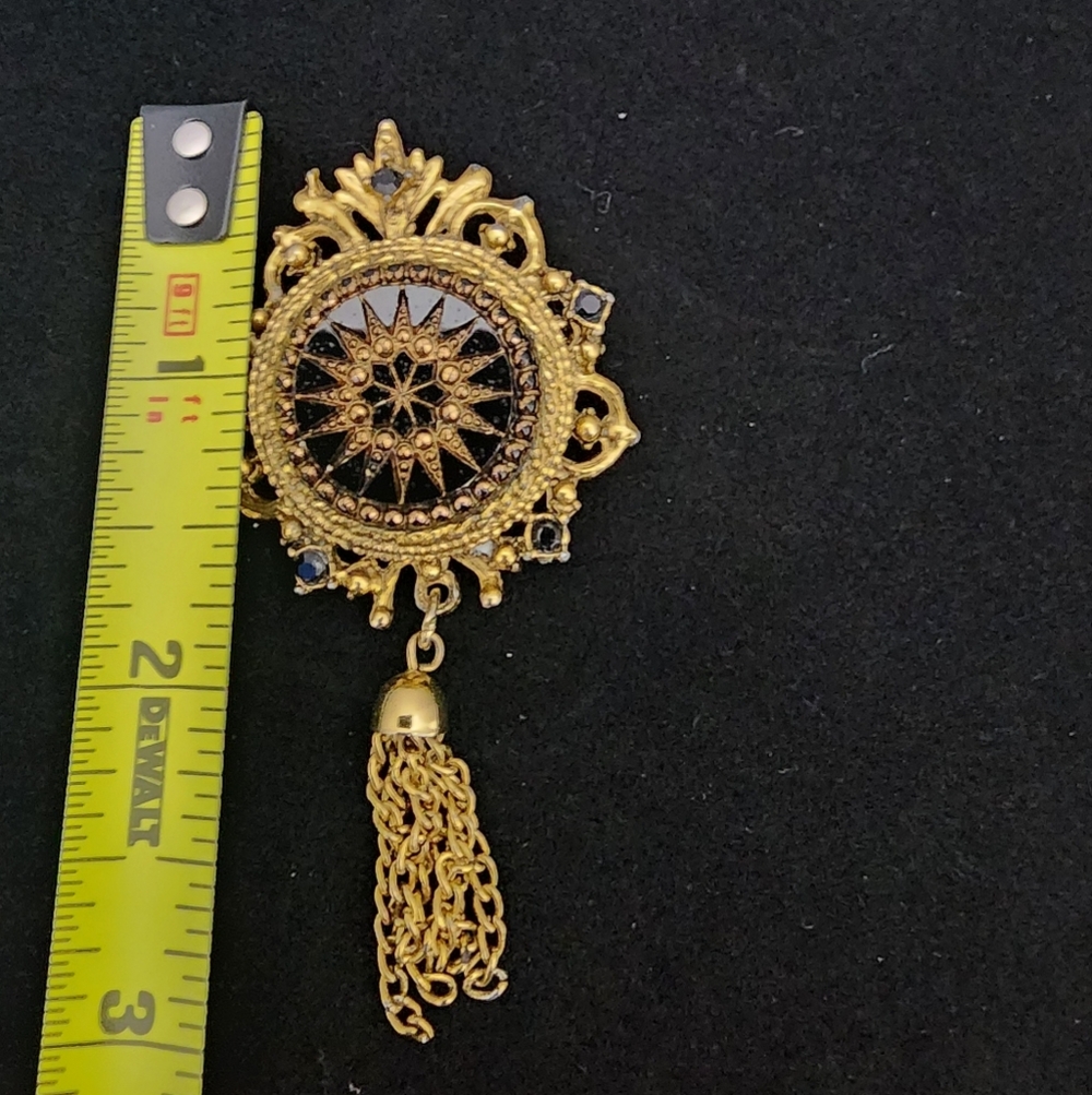 SE24 Denise Gold and Black Pendant with Tassel - Picture 2 of 9